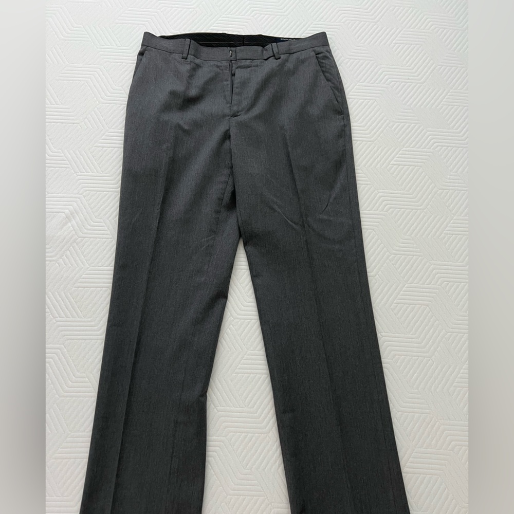 Men’s grey dress pant